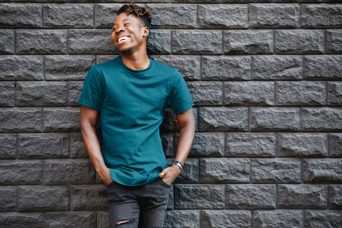 מארז 6 חולצות איכותיות טריקו לגבר - צבע לבן , לבן , לבן, אפור ,  ירוק רויאל , אפור