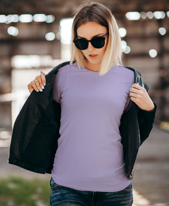 מארז 6 חולצות טריקו איכותיות לאישה - צבע לבן , שחור, בורדו , סגול לילך , סגול לילך , סגול לילך